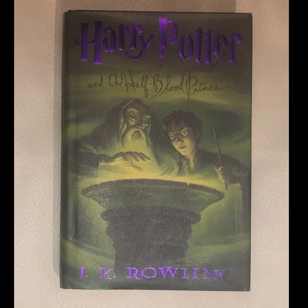 Harry Potter deathly hallows. Hard back